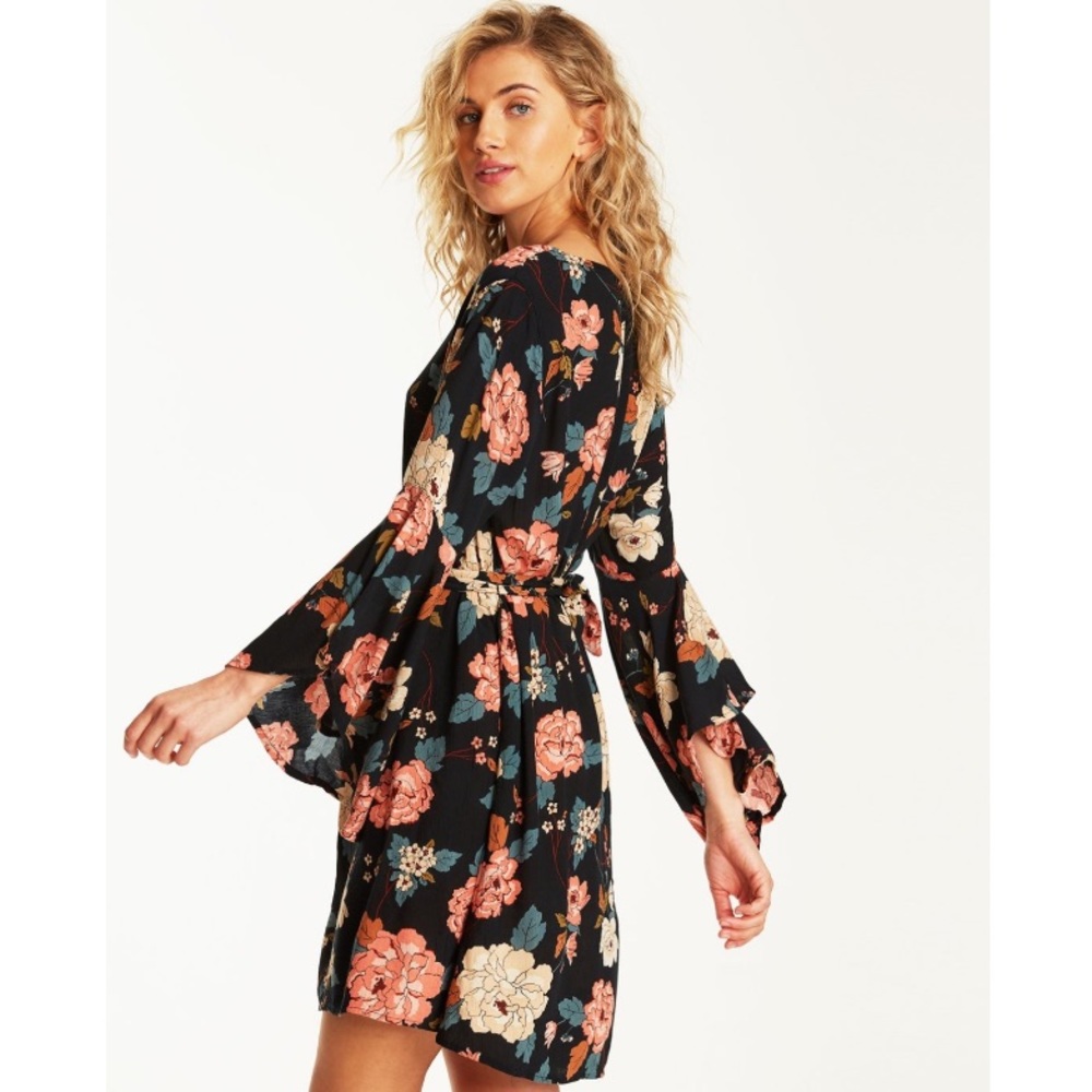 🔥🔥BILLABONG - FLORAL LOVE LONG SLEEVE DRESS🔥🔥 - Picture 3 of 8